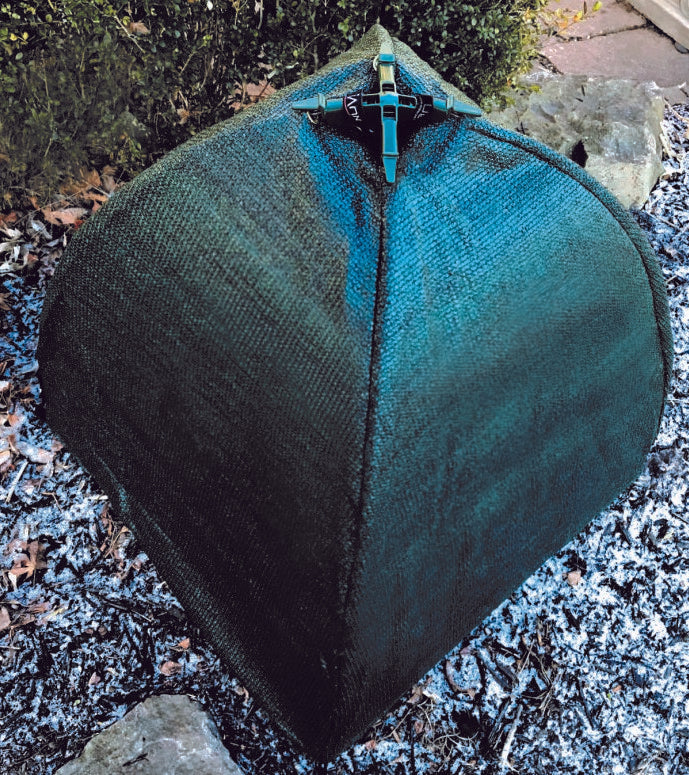Folding Winter Shrub Cover 25" x 25" x 27"